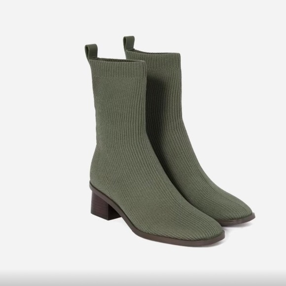 Everlane Shoes - Everlane The High-Ankle Glove Boots in ReKnit Caper Green 8.5 New Womens Booties